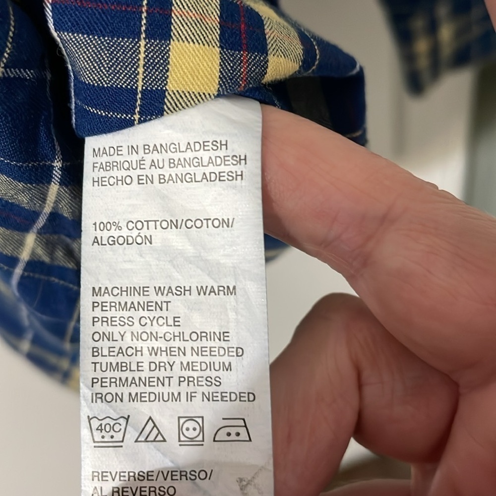 š°Izod Heritage Tartan NWOT Plaid Navy & Yellow 100% Cotton Button Down Sz Medium - Picture 8 of 8